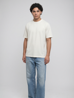 تيشرت CROWN الأبيض اوفرسايز من الجانب - CROWN white oversized tshirt side view
